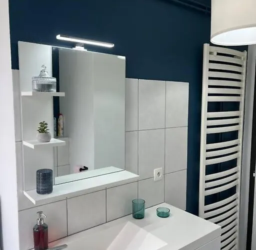 T3 Renove 60m2 Proche Centre Apartment