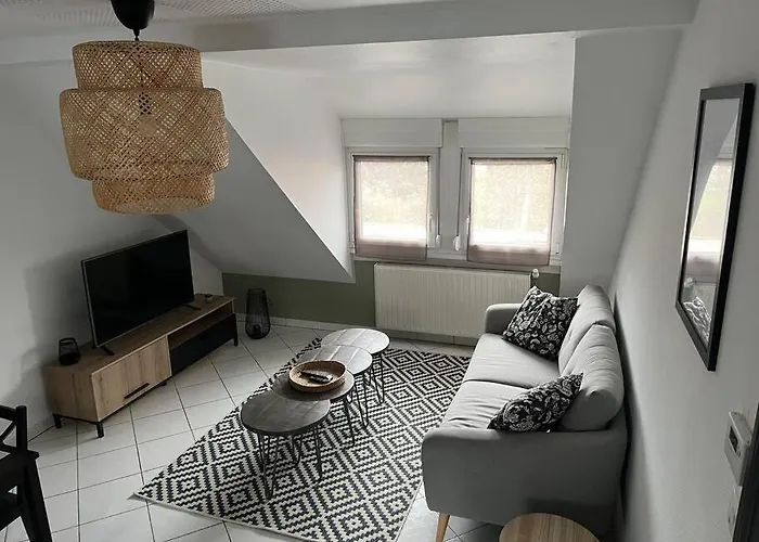 T3 Renove 60m2 Proche Centre Apartment *